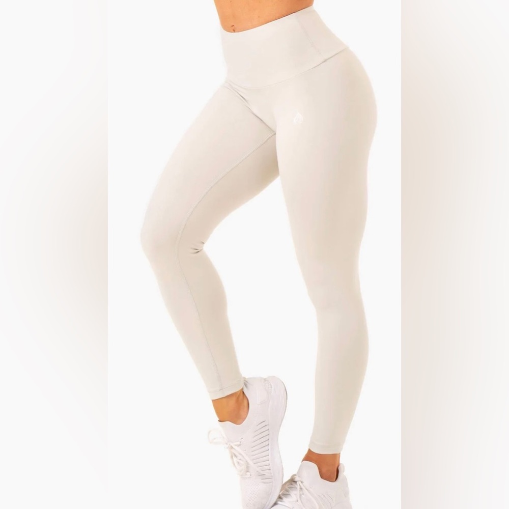 Ryderwear Vital High Waisted Scrunch Leggings. NEW 🤍 Snow White, sz Small